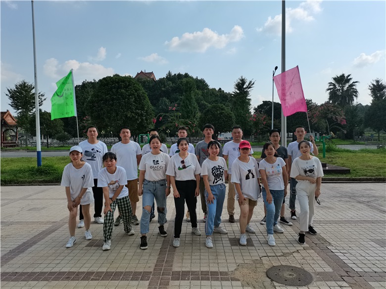伟德betvlctor1946團建活動“拍了拍”你
